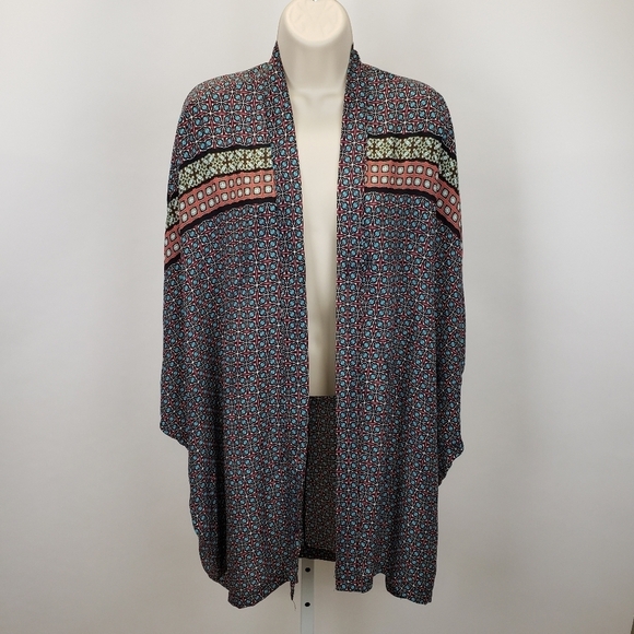 VICTORIA SECRET geometric print kimono size XS/S - Picture 1 of 11